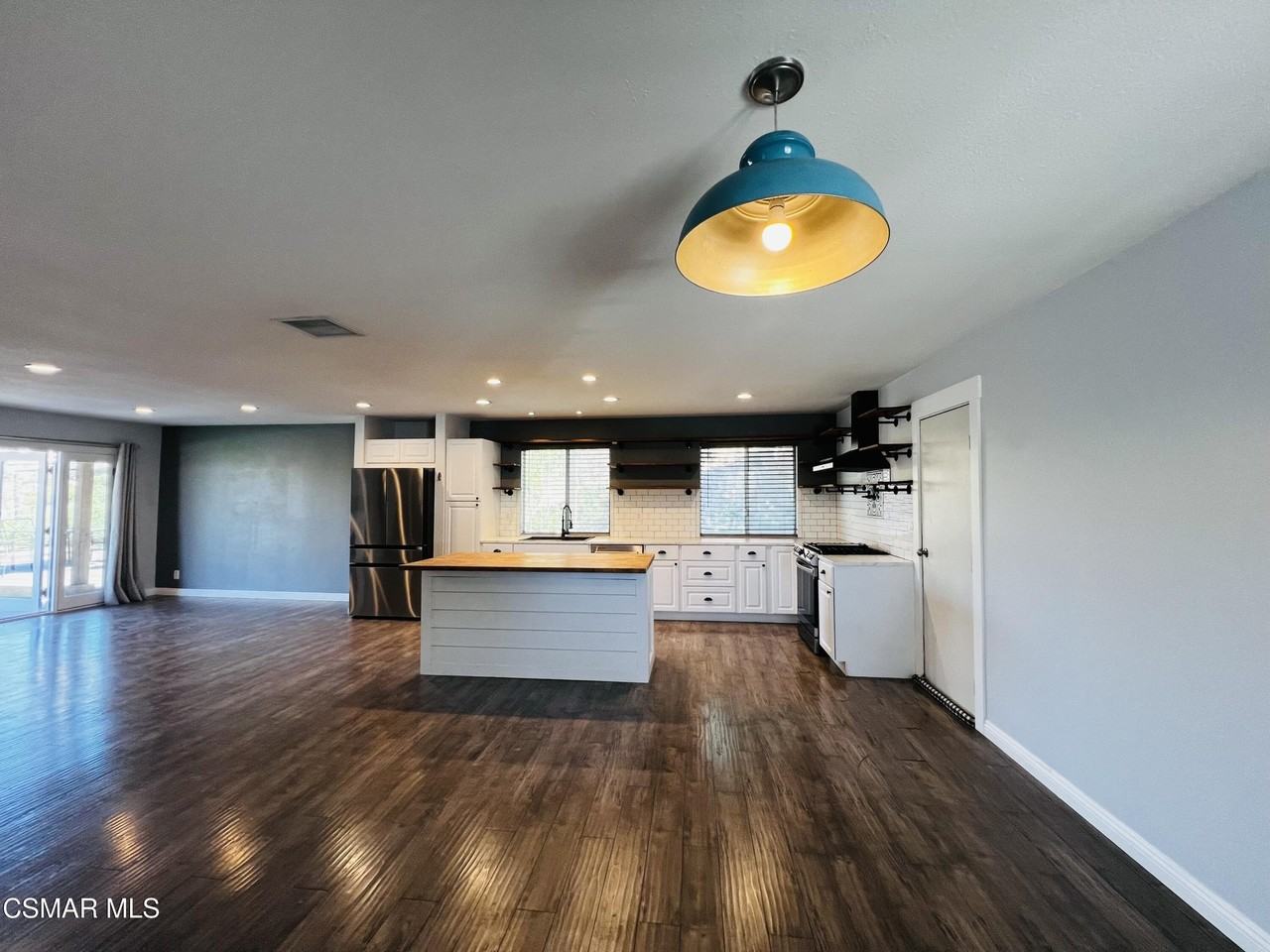 604 Hudspeth St - Photo 4 of 31