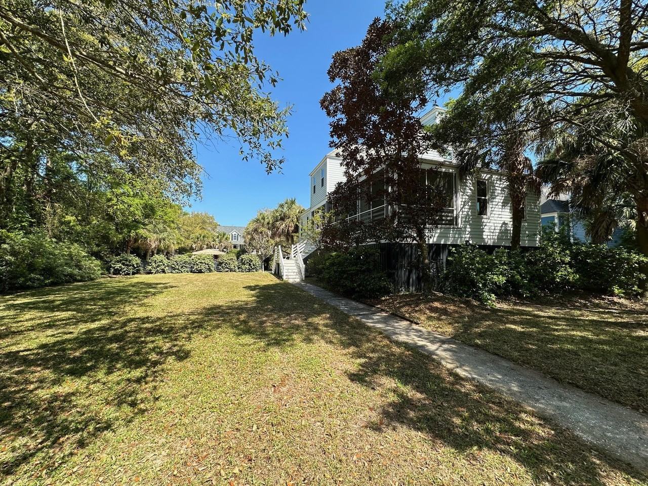 2820 Middle St - Photo 2 of 19