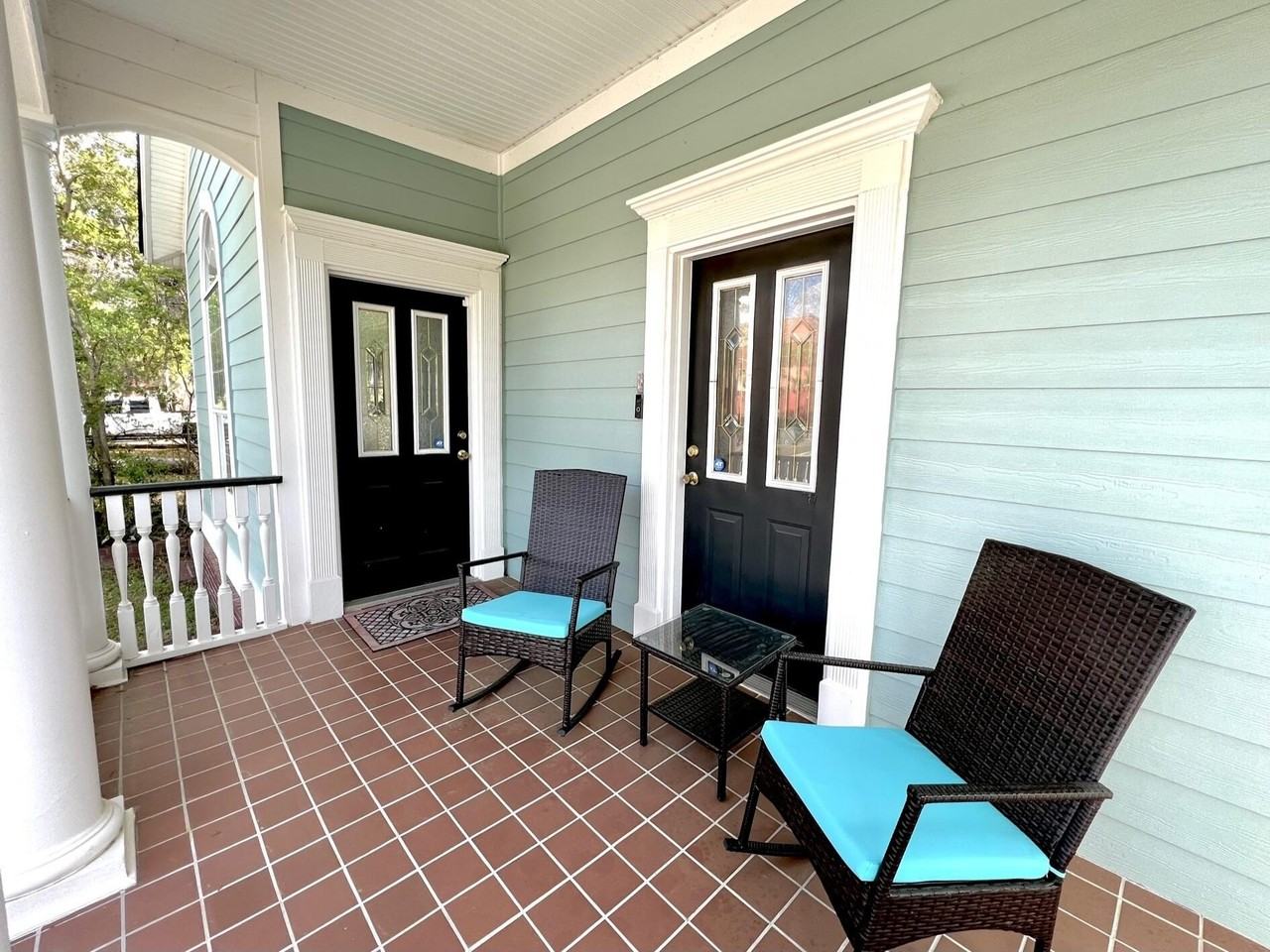 4662 Jenkins Ave - Photo 3 of 15