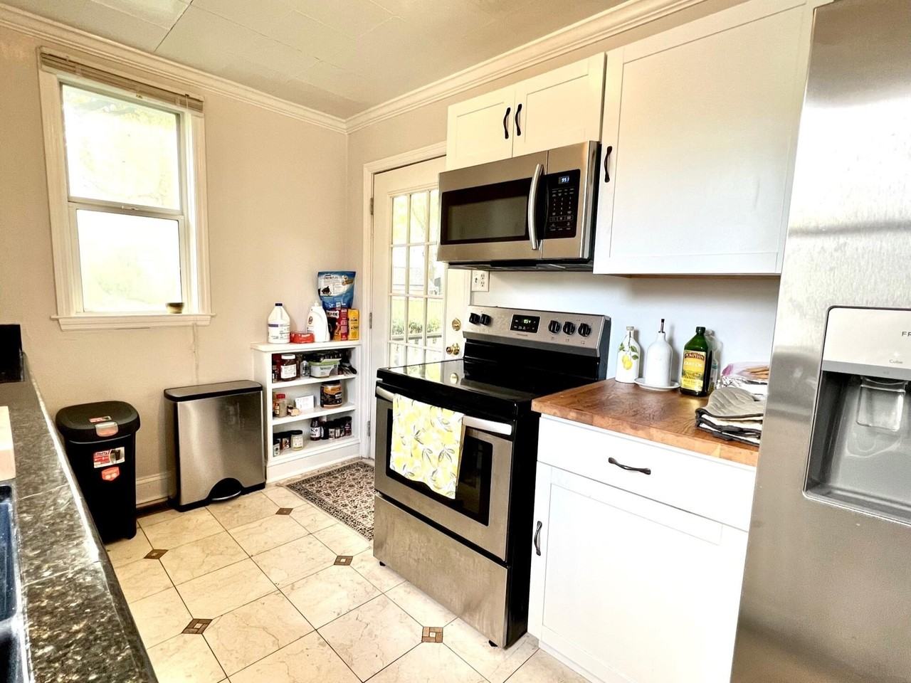 4662 Jenkins Ave - Photo 6 of 15