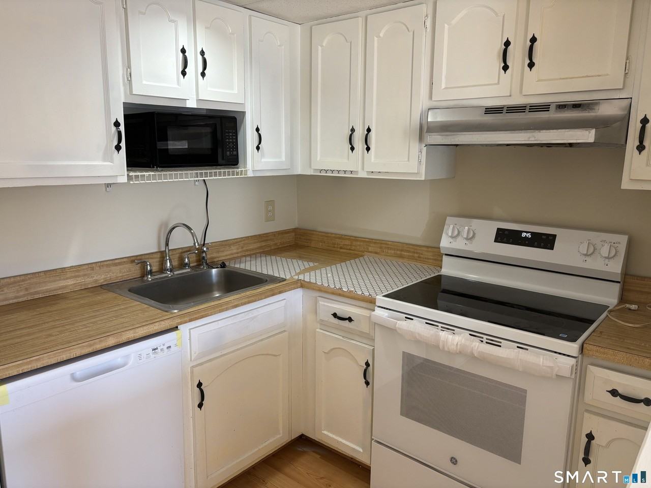 330 Short Beach Rd #H3 - Photo 3 of 10