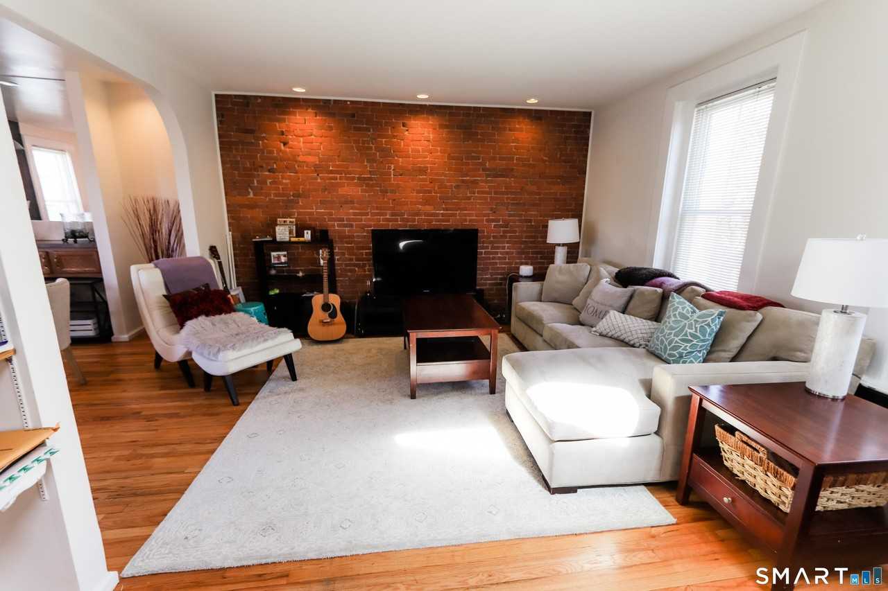 182 Chestnut St #2 - Photo 4 of 15