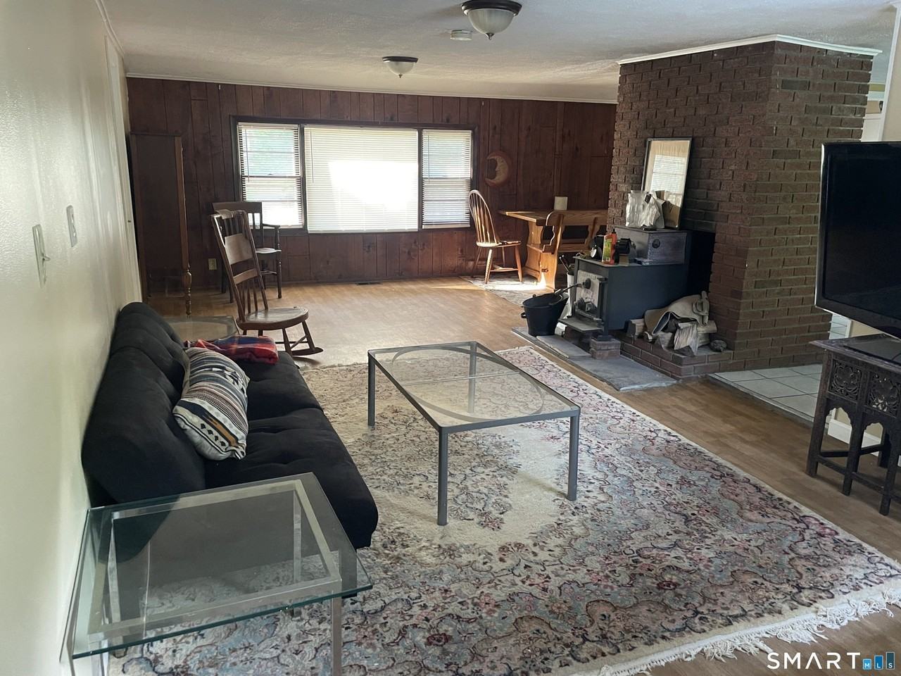 125 Old Sachems Head Rd - Photo 2 of 21