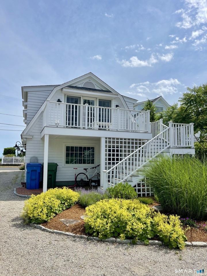 165 Middle Beach Rd - Photo 2 of 14