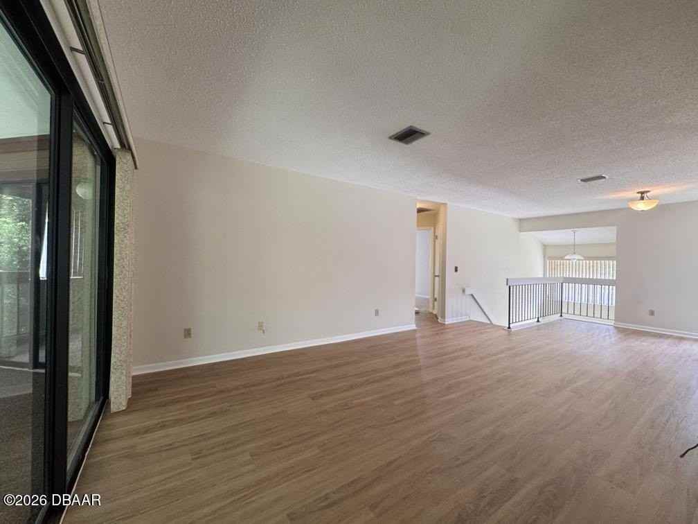 36 Oxford Ln - Photo 5 of 24