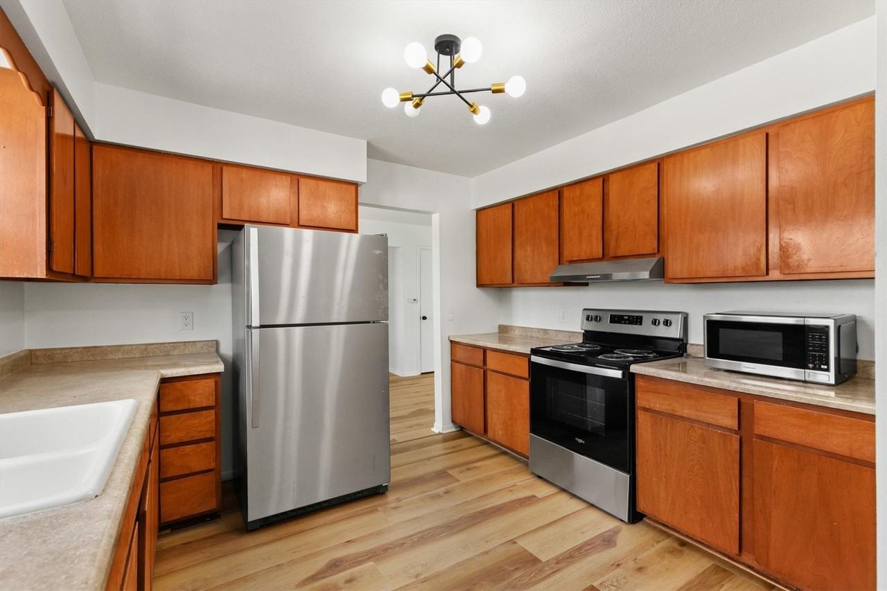 102 Nw Sharmin Dr - Photo 7 of 13