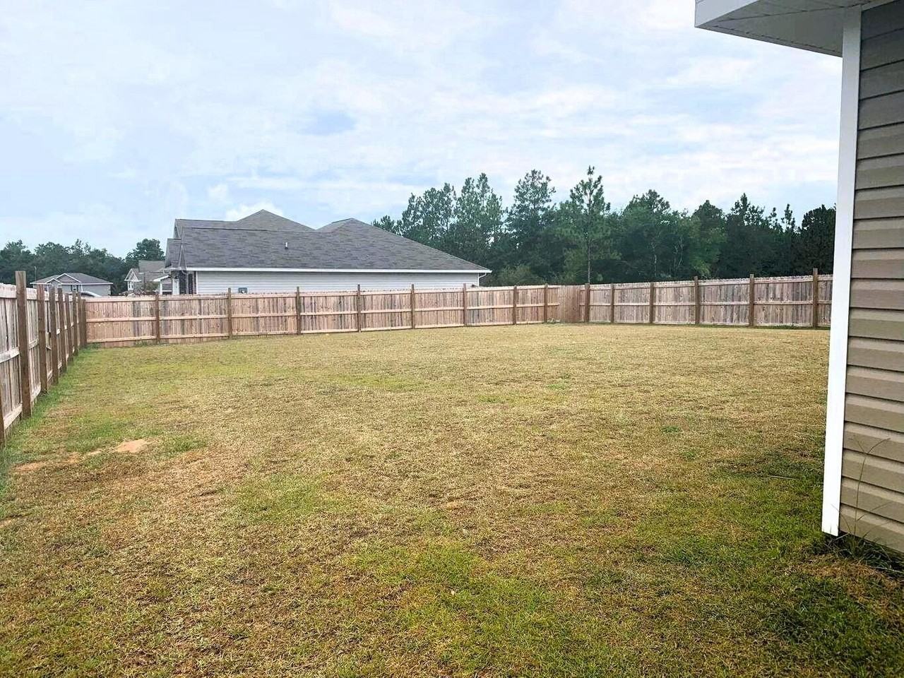 4924 Kensington Ln - Photo 2 of 14
