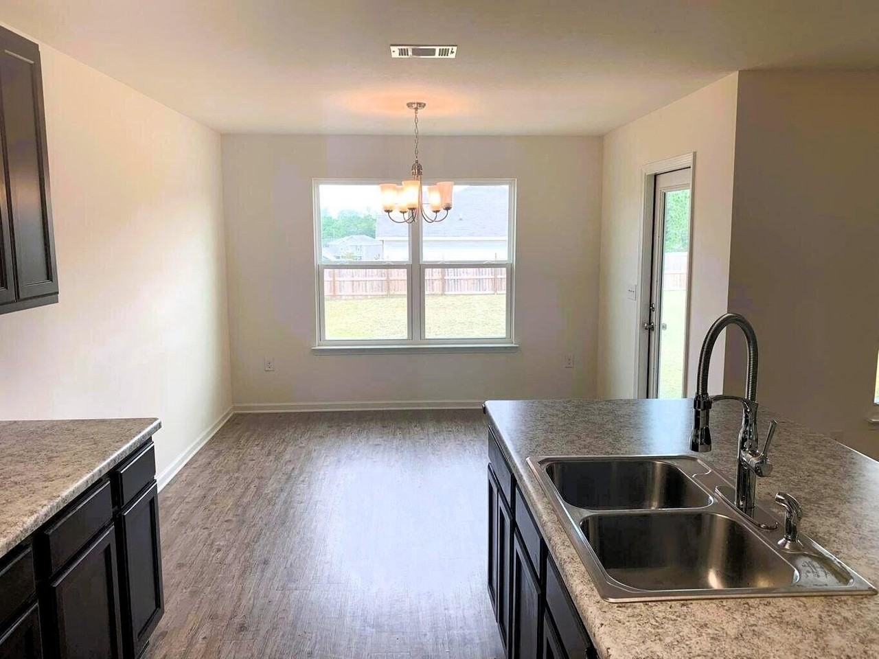 4924 Kensington Ln - Photo 4 of 14