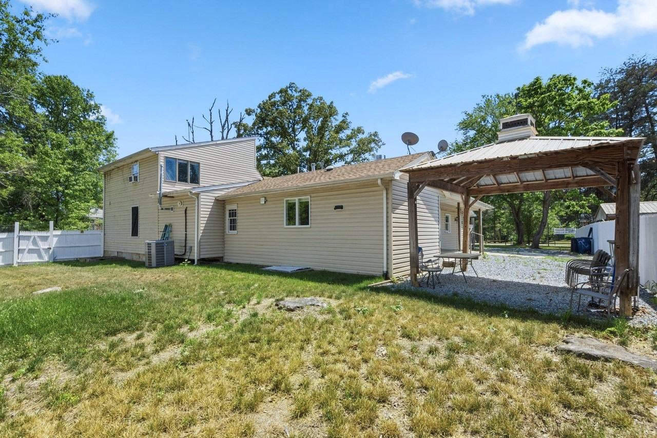 8304 Dangerfield Pl - Photo 2 of 48