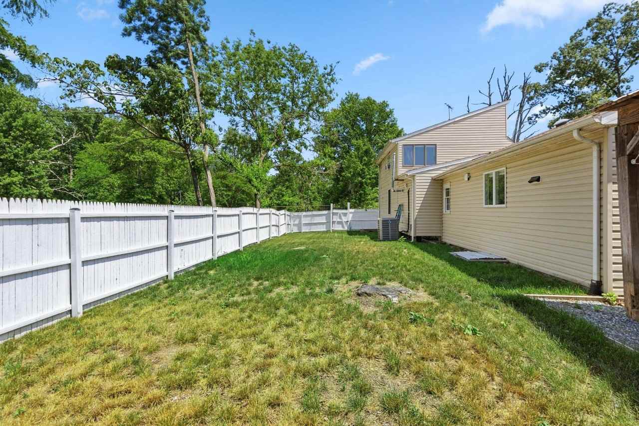 8304 Dangerfield Pl - Photo 3 of 48