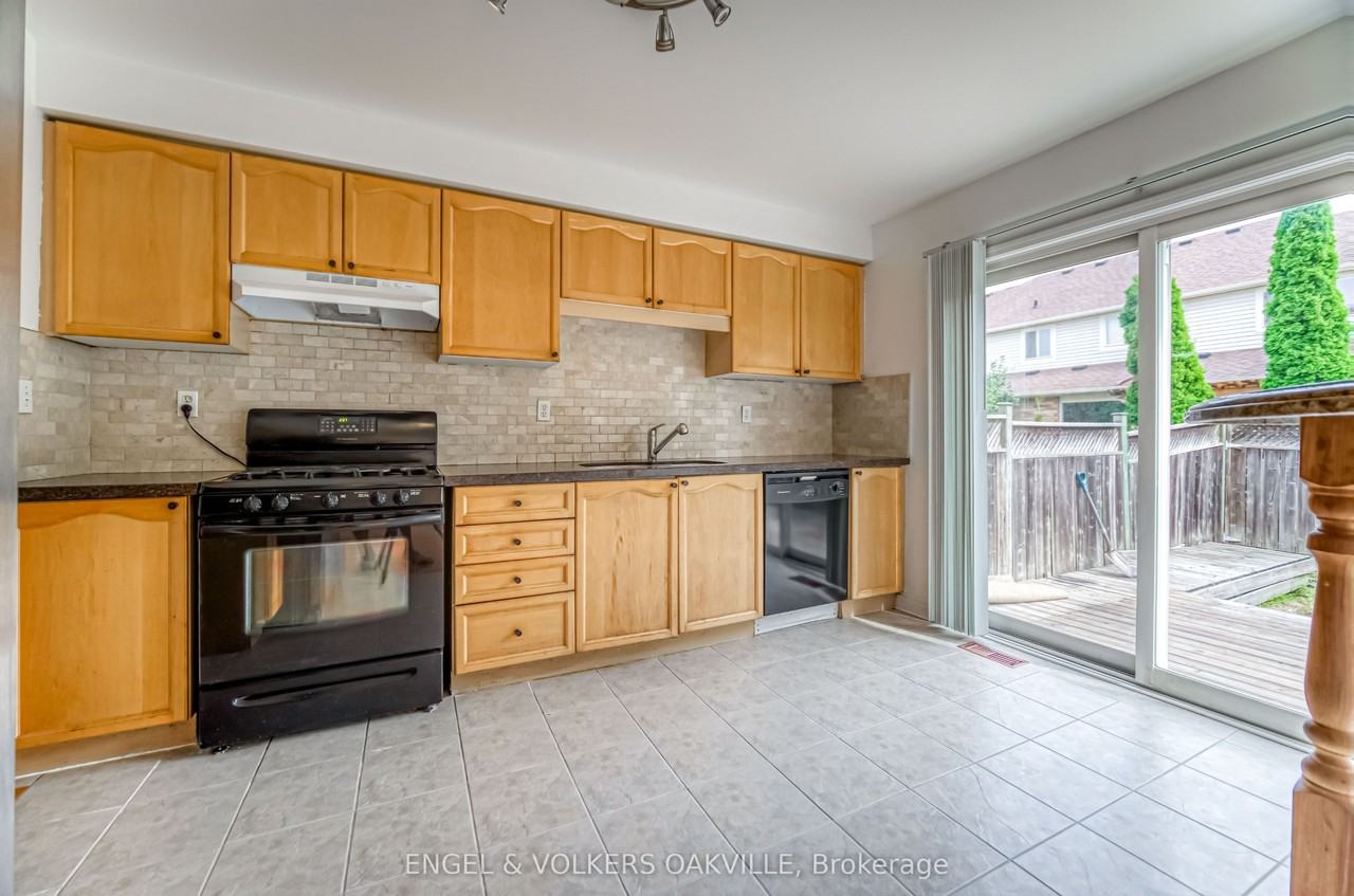 1121 Barclay Cir - Photo 4 of 14