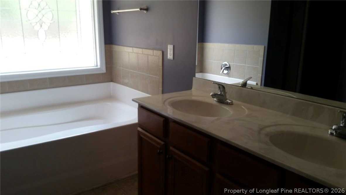 544 Snowhill Rd - Photo 5 of 8