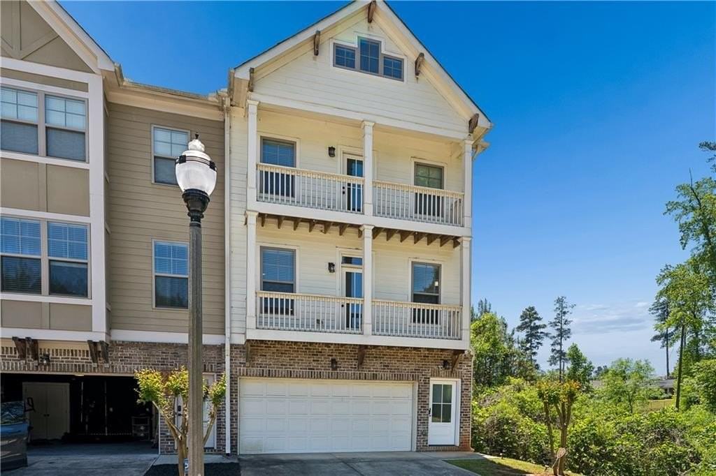 2424 Misty Hollow Pl - Photo 2 of 31