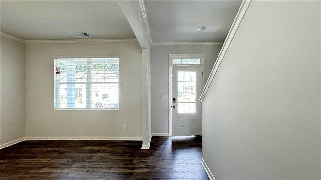 841 Highgrove Way - Photo 4 of 45