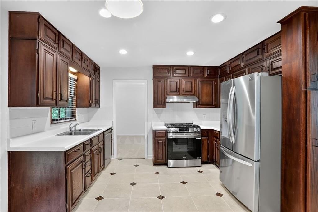 447 Cove Dr Ne - Photo 5 of 20
