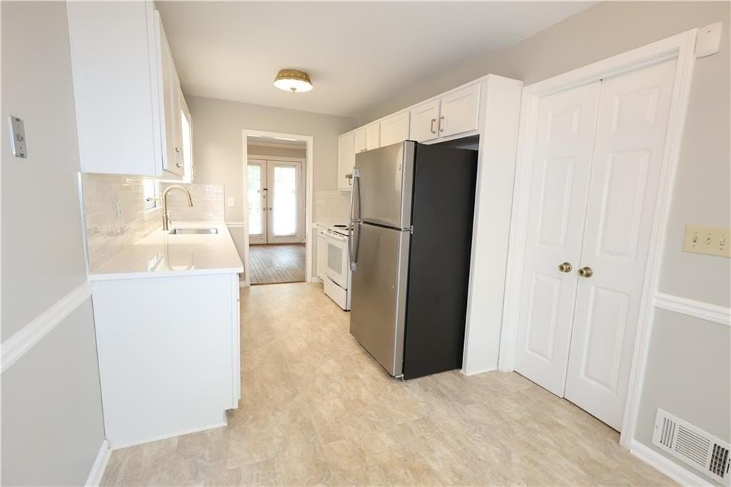 1359 Oakengate Dr - Photo 5 of 46
