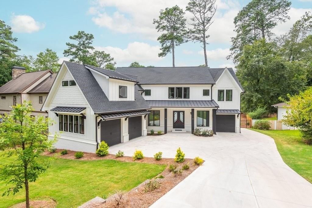 4056 Ashford Dunwoody Rd Ne - Photo 4 of 50