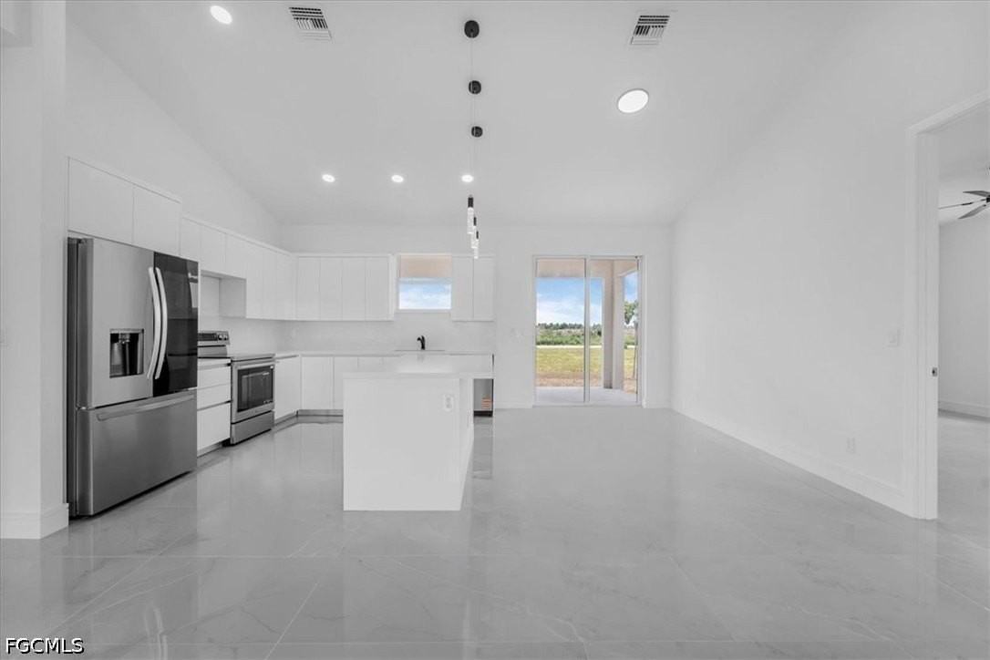 3812 Nw 38th St - Photo 6 of 40