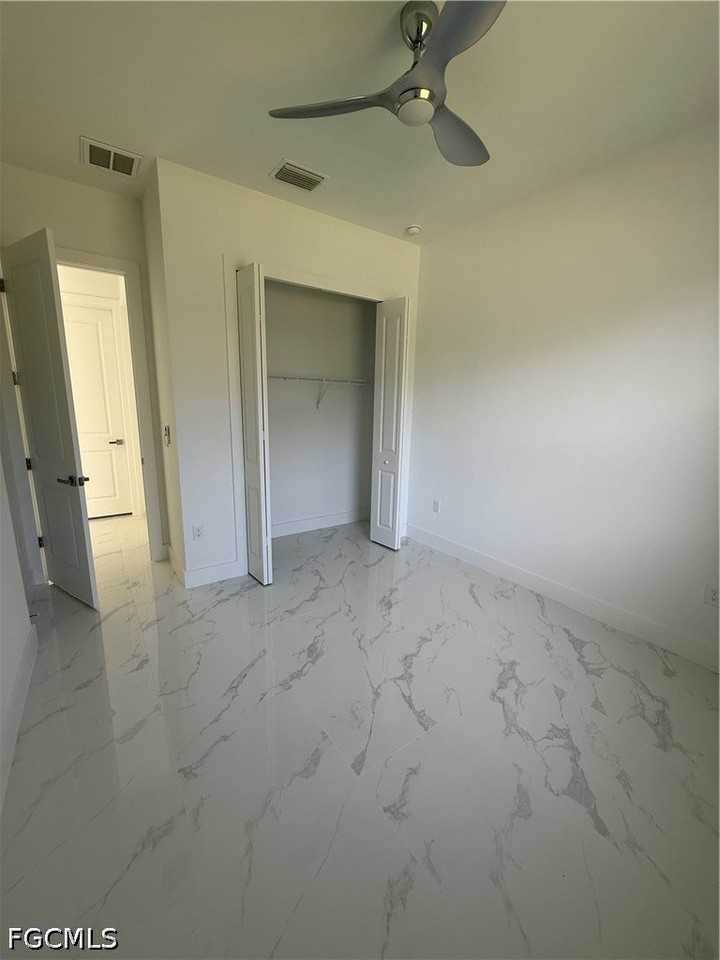350 Limerick Ave S - Photo 3 of 12