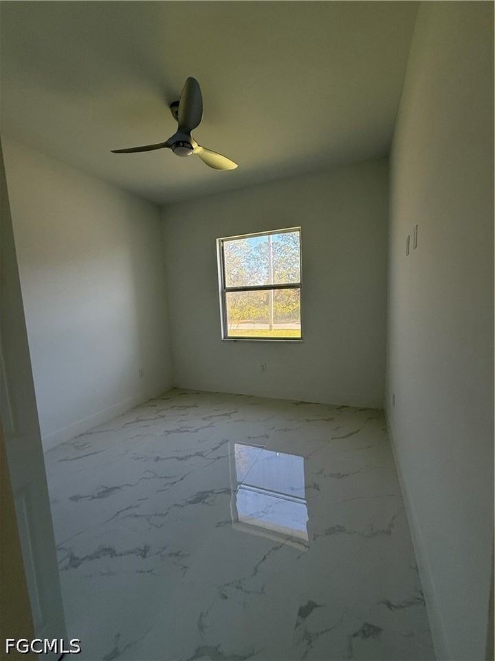 350 Limerick Ave S - Photo 4 of 12