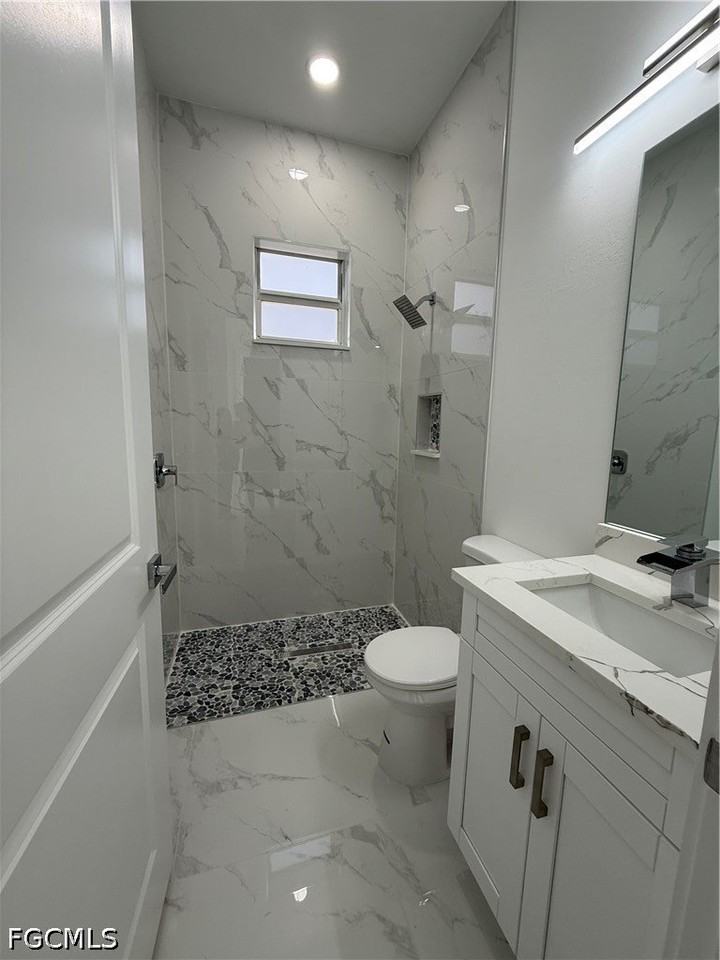 350 Limerick Ave S - Photo 5 of 12