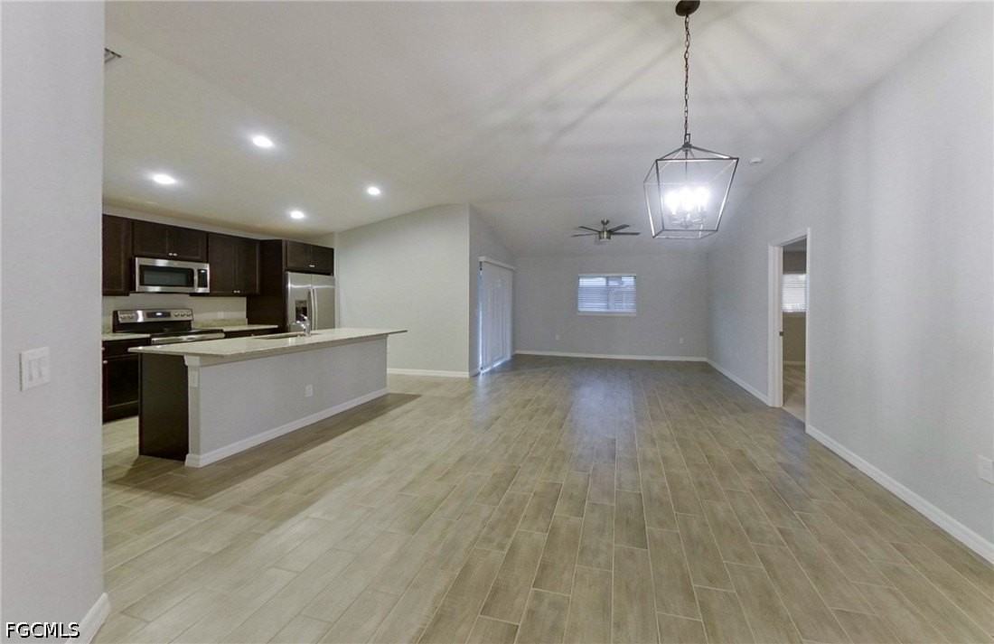 227 Pennfield St - Photo 2 of 20