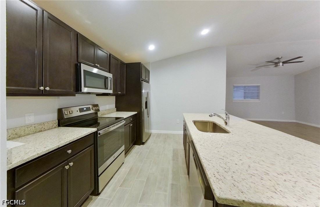 227 Pennfield St - Photo 6 of 20