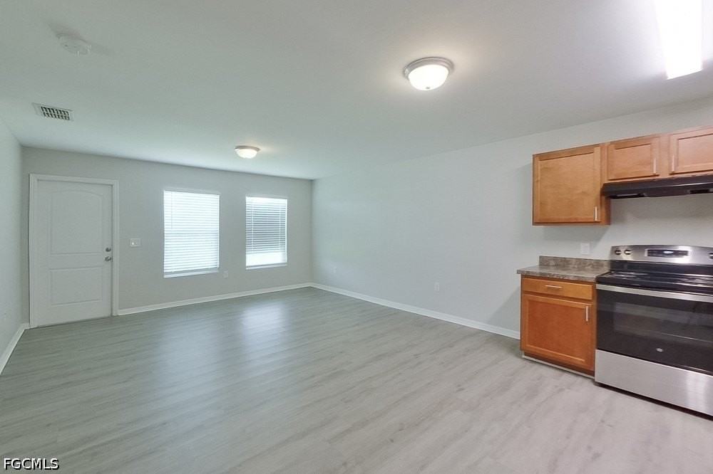 3214 65th St W - Photo 2 of 18