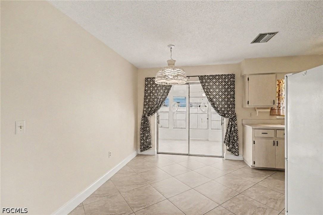 5403 Baylor Ln - Photo 5 of 15