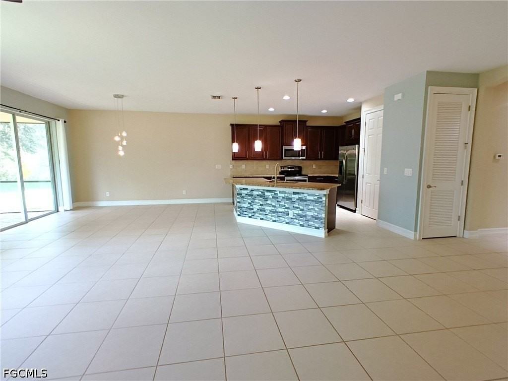 20559 Long Pond Rd - Photo 6 of 37