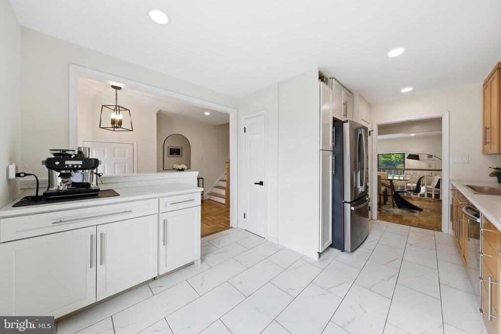 633 E Main St #B2 - Photo 4 of 26