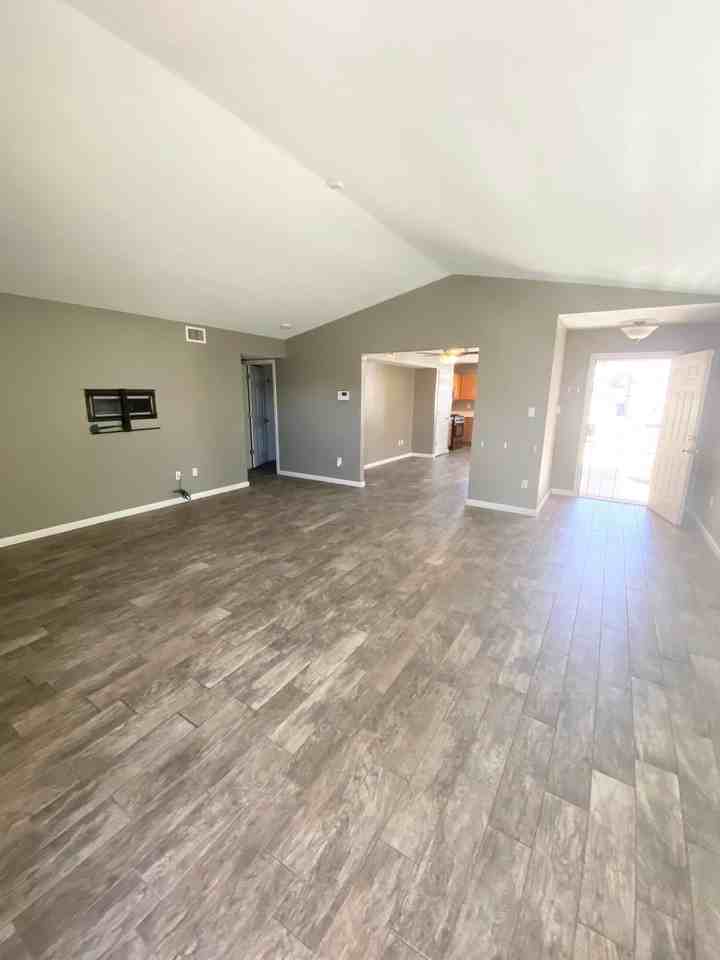 9016 Anacapa Ave Nw - Photo 5 of 24