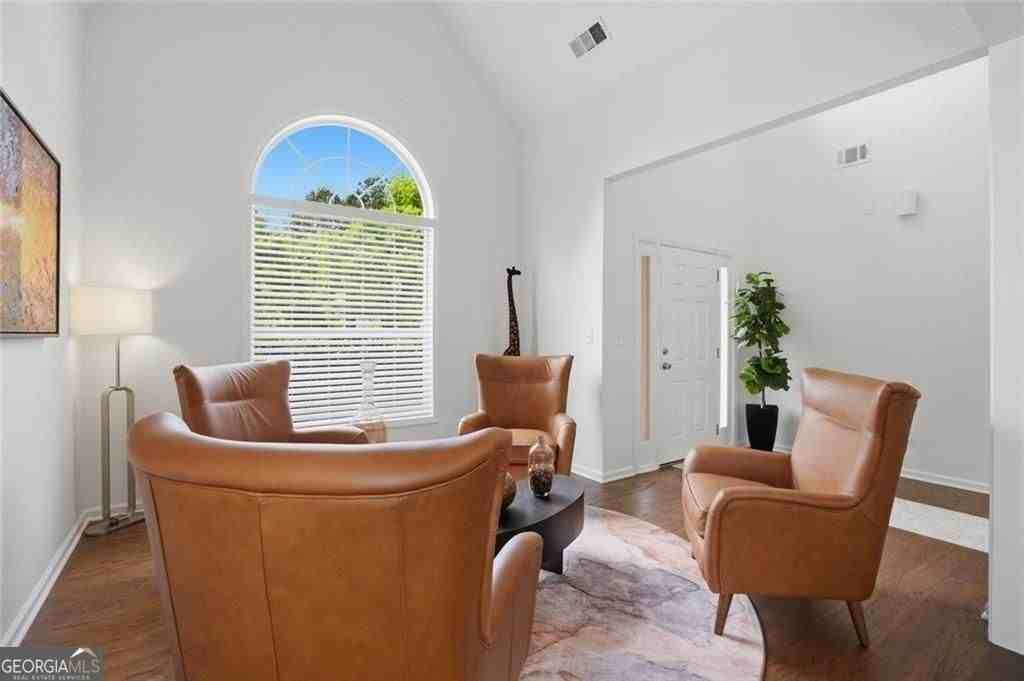 6261 Vinings Vintage Dr - Photo 6 of 31