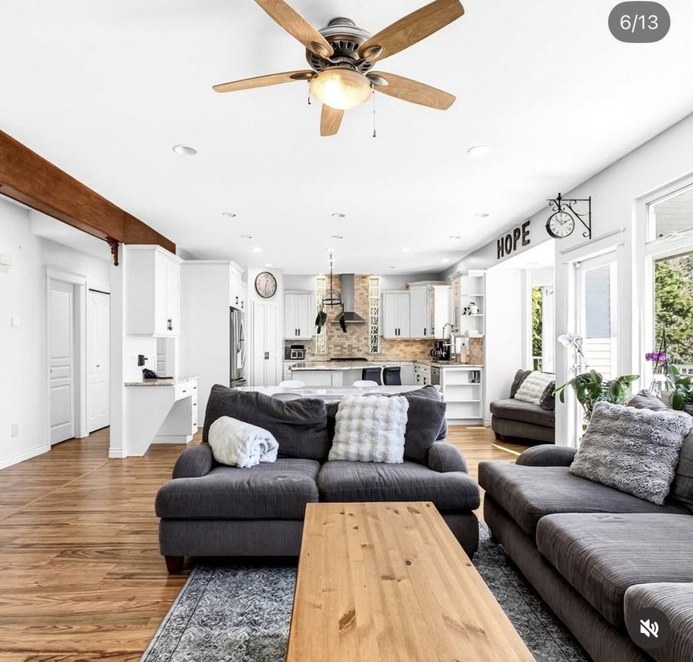 13380 Mccauley Cres - Photo 4 of 11