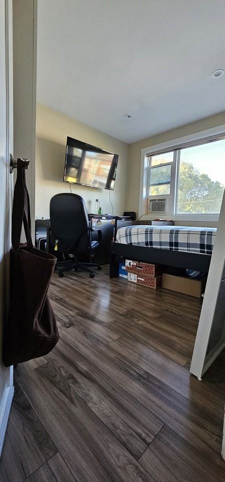 451 Caledonia Rd - Photo 3 of 15