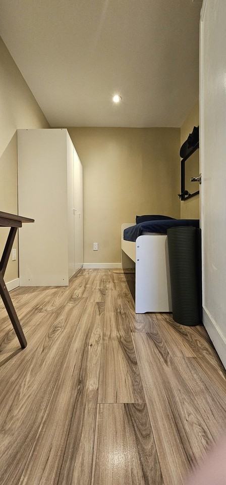 451 Caledonia Rd - Photo 5 of 15