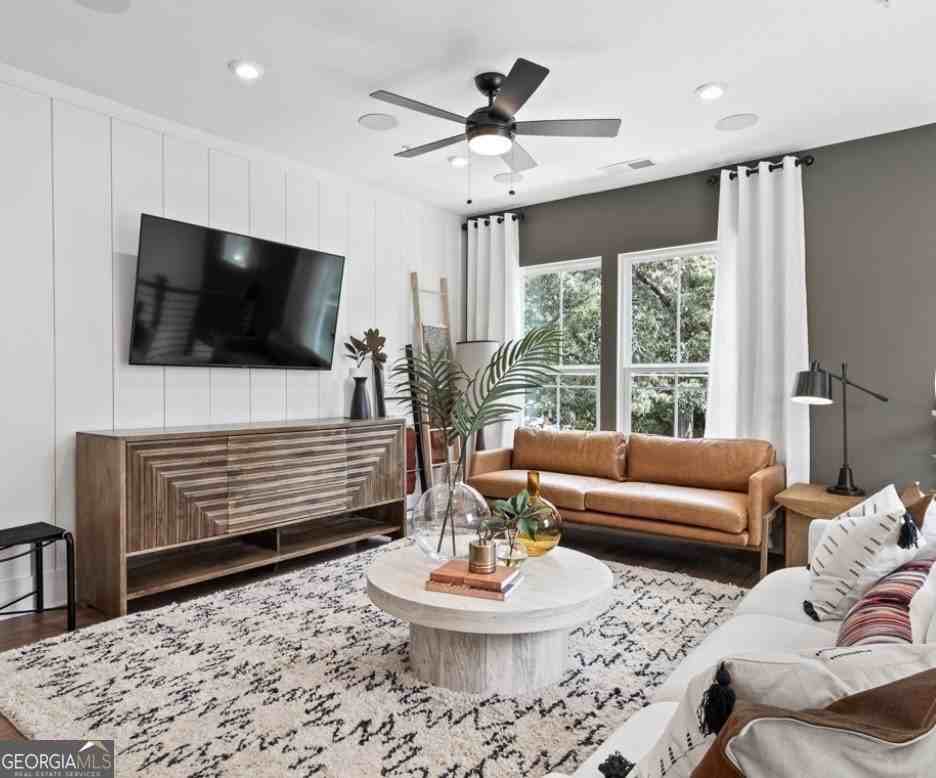 2567 Astaire Ct Nw - Photo 2 of 7
