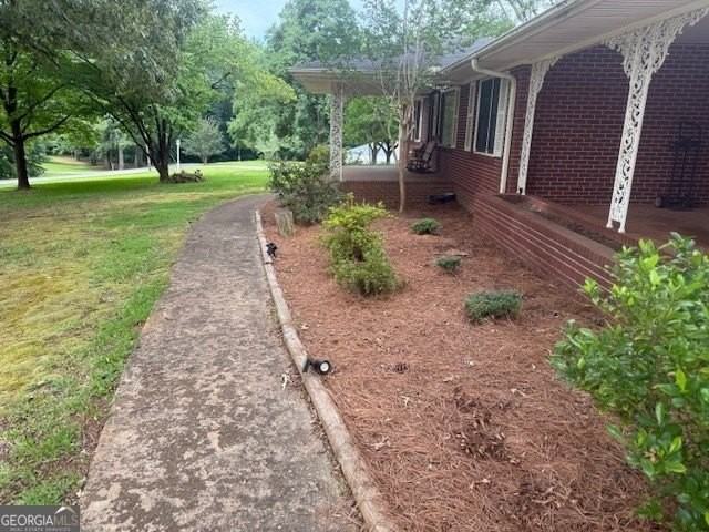 523 Parkdale Dr - Photo 2 of 18
