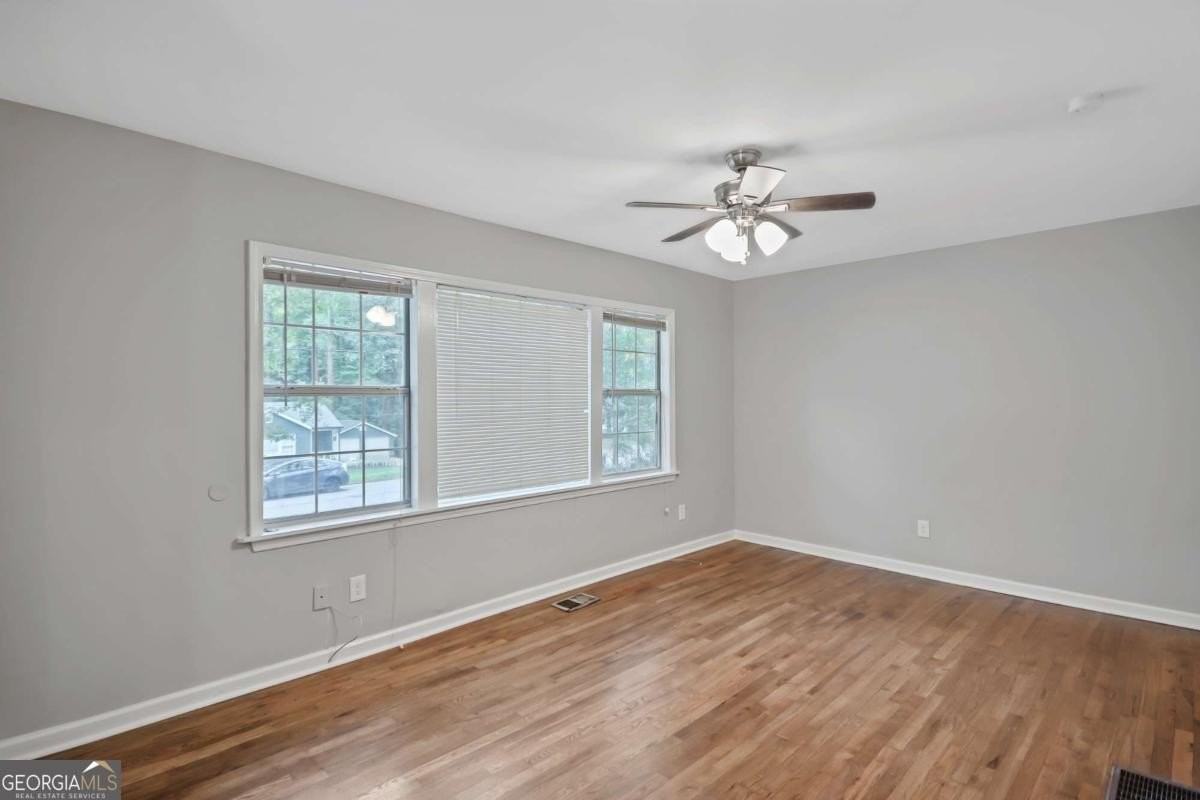 1877 Sumter St Nw - Photo 2 of 23