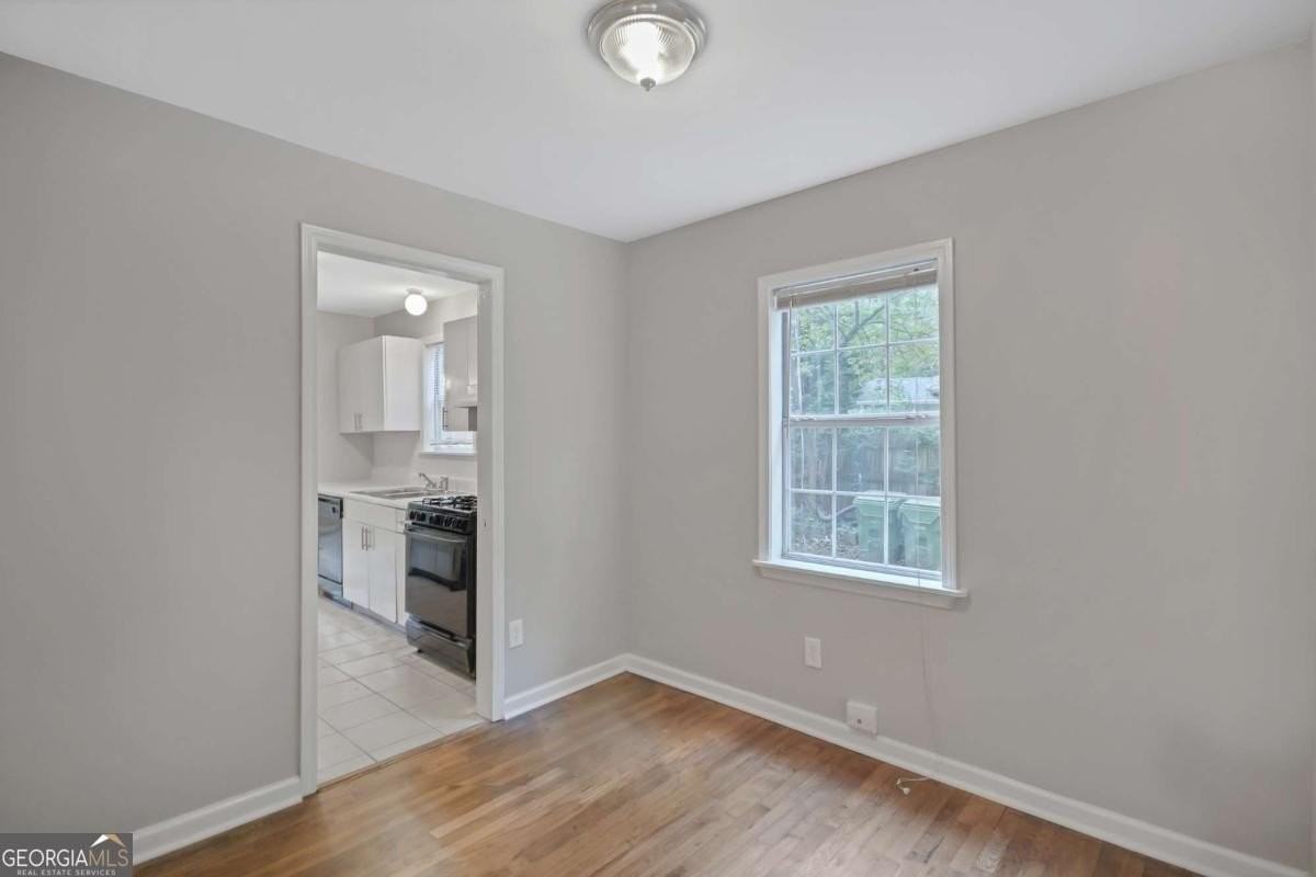 1877 Sumter St Nw - Photo 5 of 23