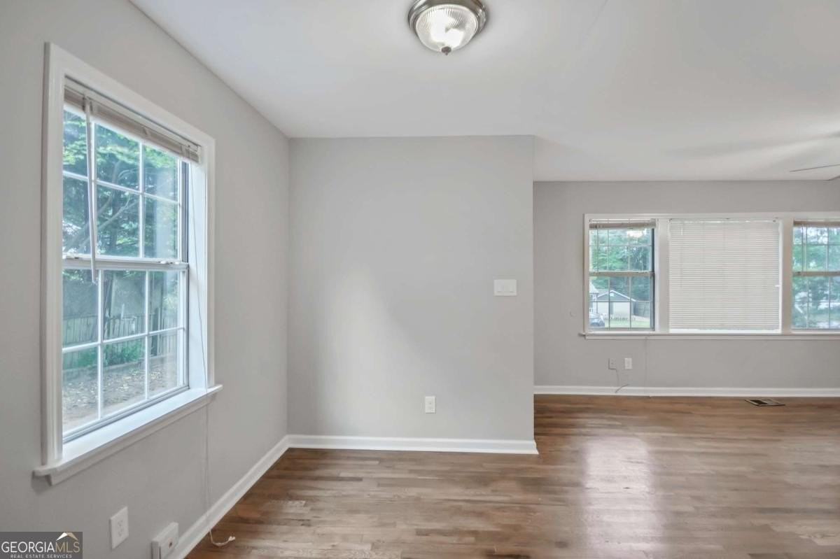 1877 Sumter St Nw - Photo 6 of 23