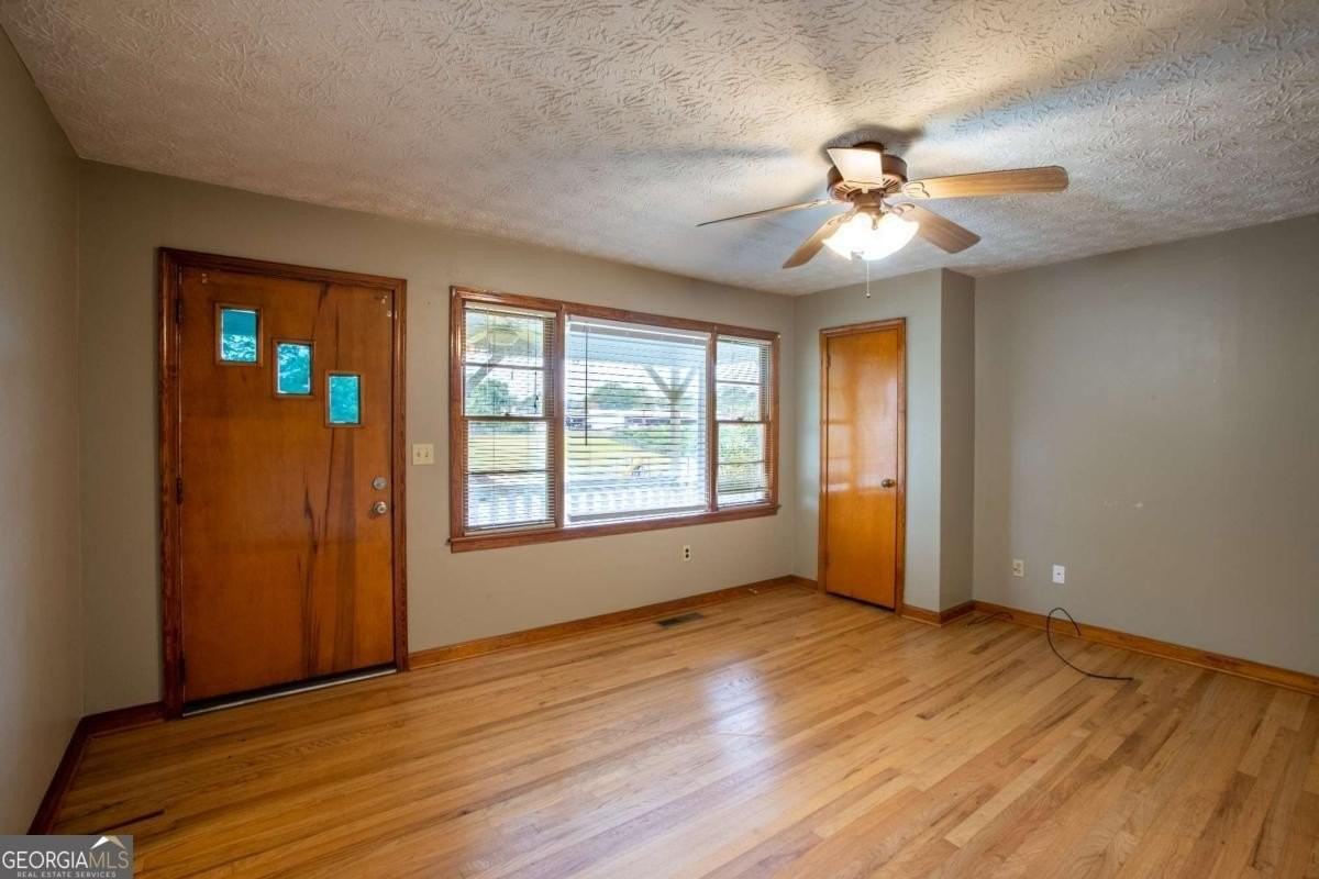 133 Nelson St #B - Photo 4 of 21
