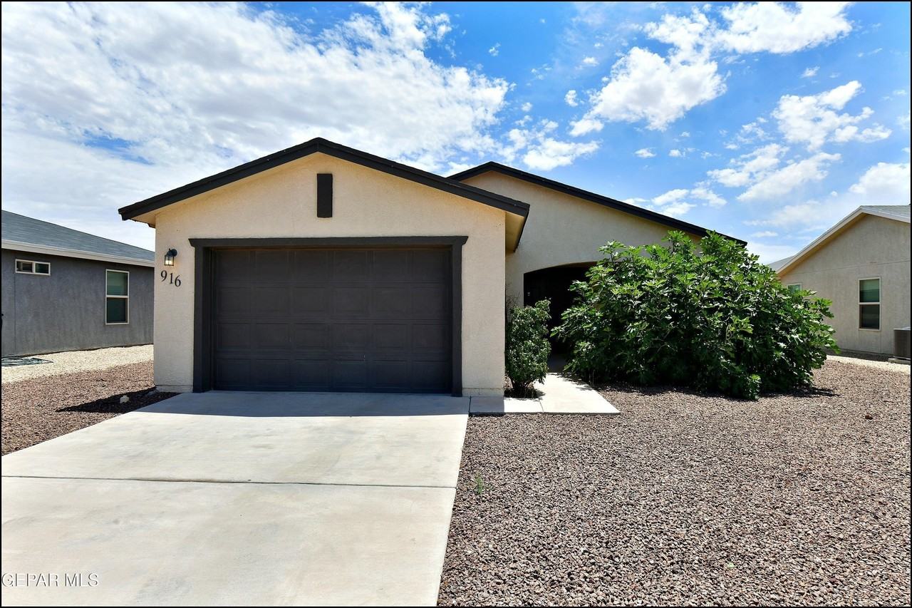 916 Villa Seca Dr - Photo 3 of 42