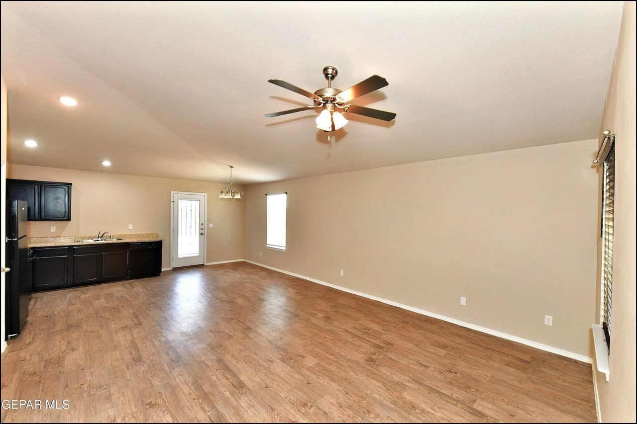 916 Villa Seca Dr - Photo 7 of 42