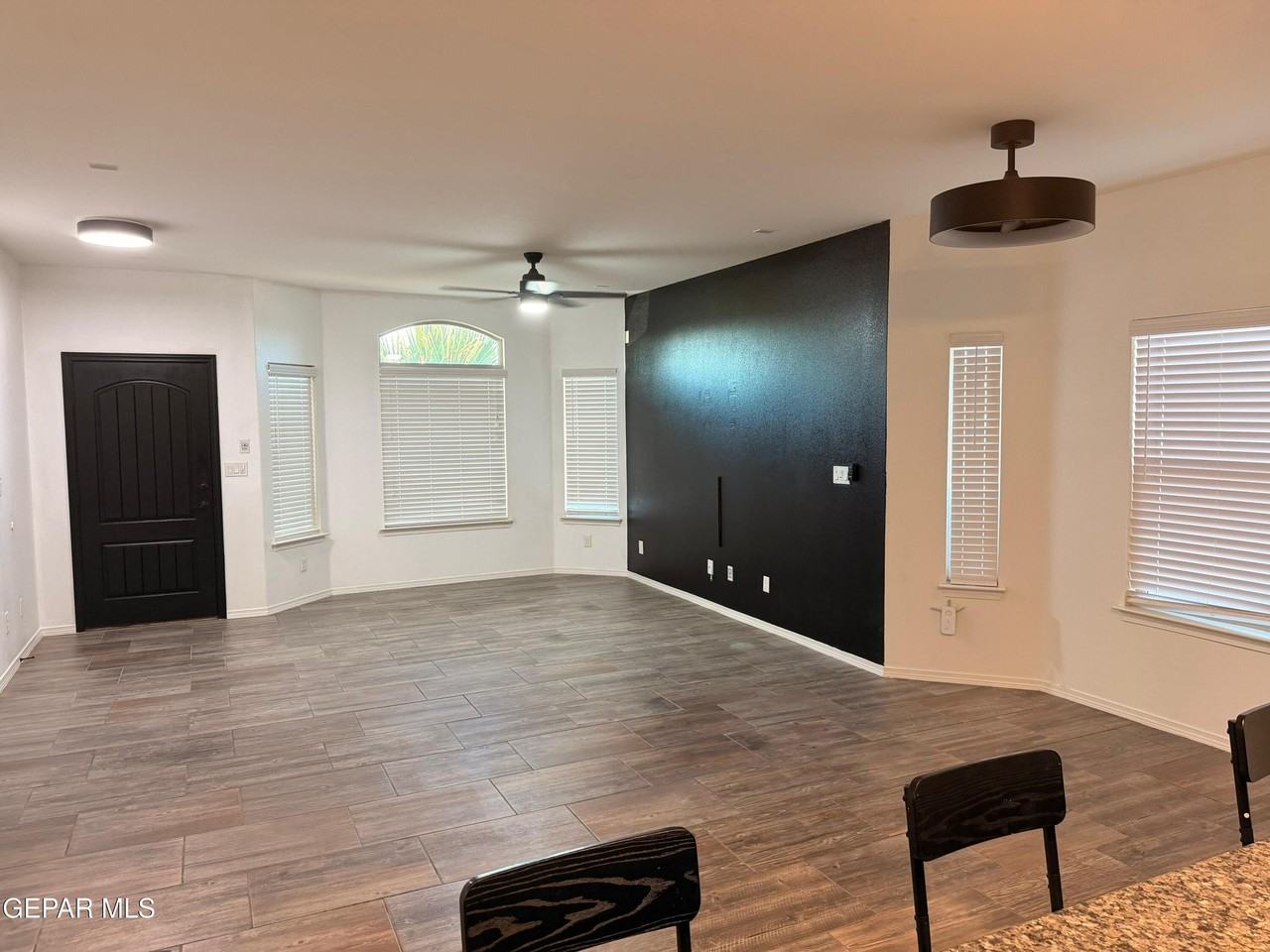 14270 Richard Wiles Ave - Photo 6 of 50
