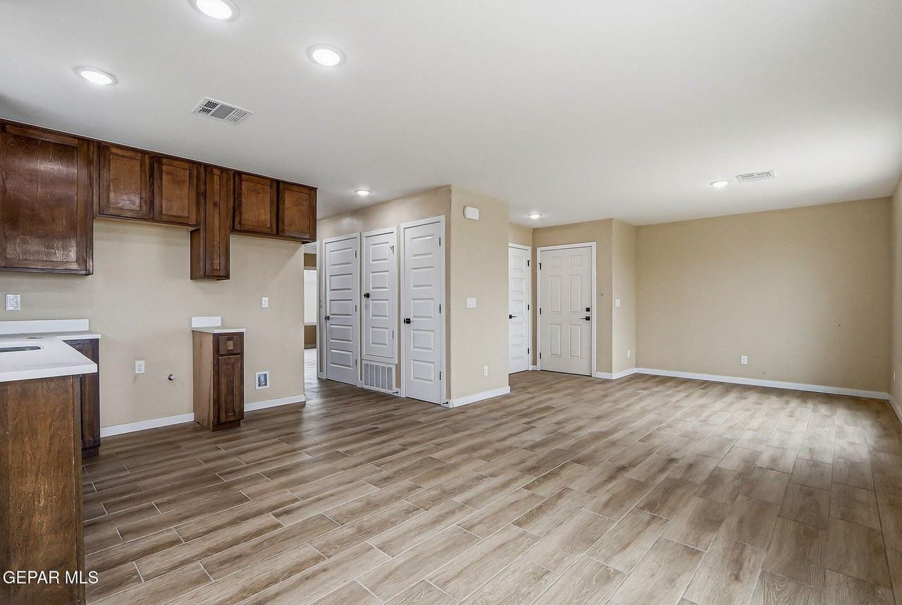 6002 1/2 Pam Mccall Dr #2 - Photo 4 of 12