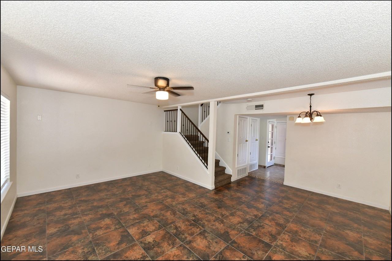 12121 Tower Hill Dr - Photo 7 of 41