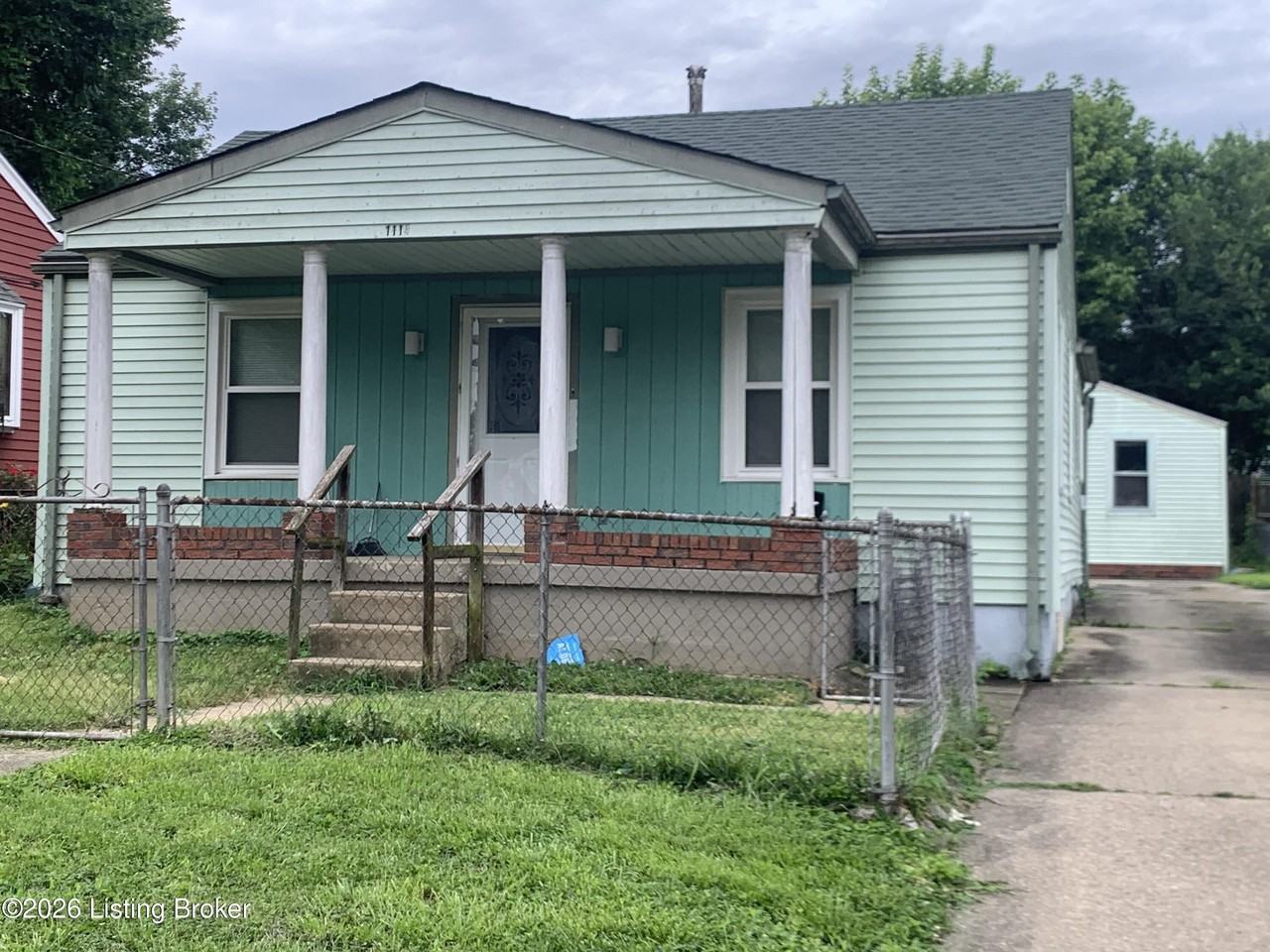 1114 Lincoln Ave - Photo 2 of 2