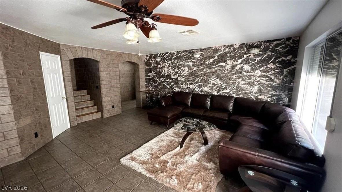 908 Carmel Shores Dr - Photo 5 of 19