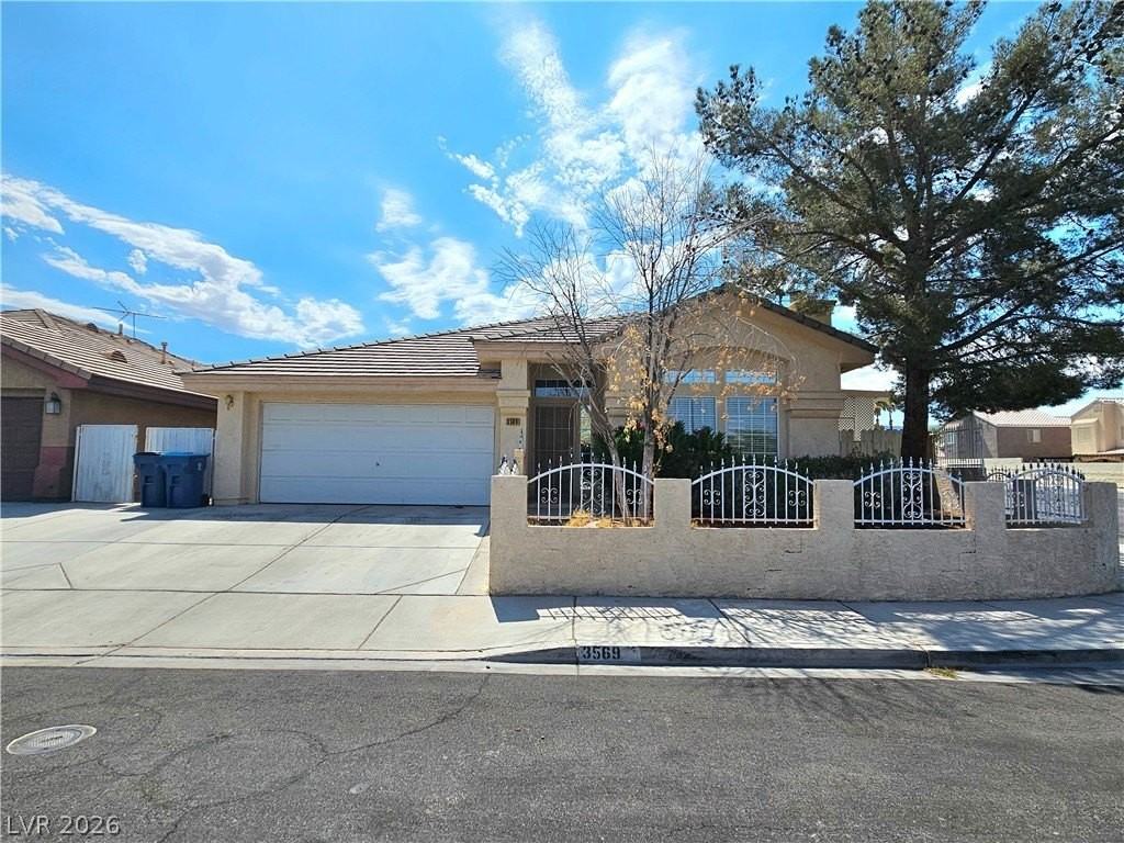 3569 Windy Bluff St - Photo 2 of 23